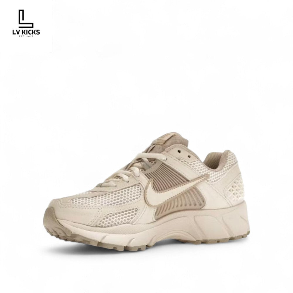 Nike Zoom Vomero 5 Sail Light Orewood Brown