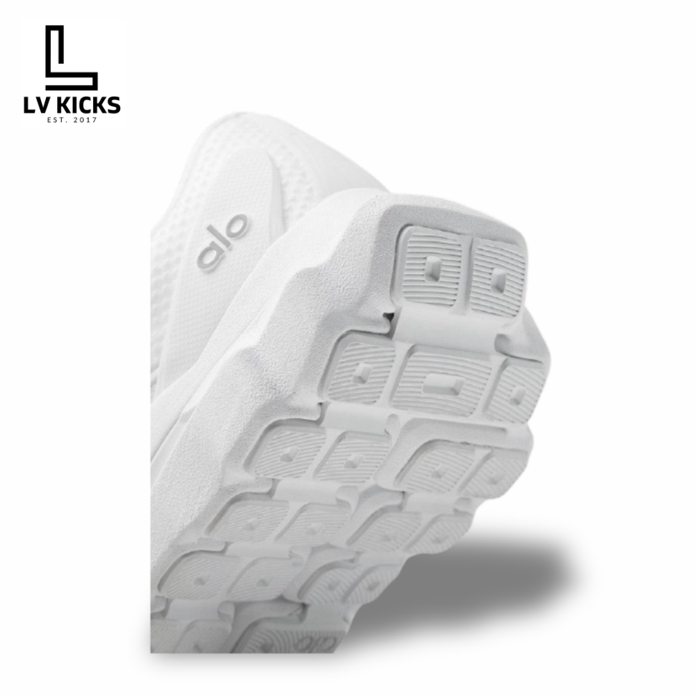 alo runner white