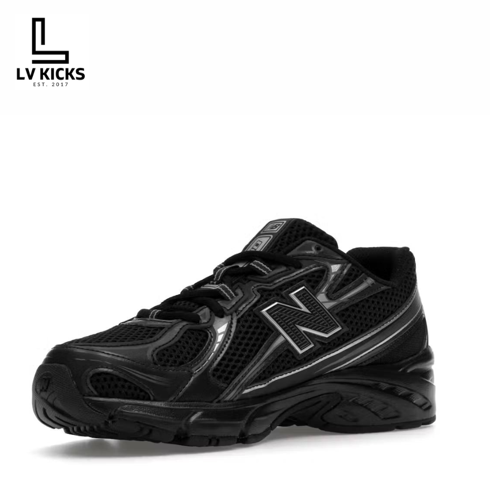 New Balance 740 Black Silver