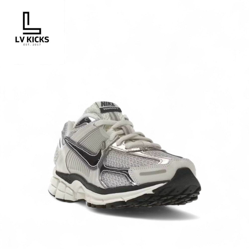 Nike Zoom Vomero 5 Photon Dust Metallic Silver