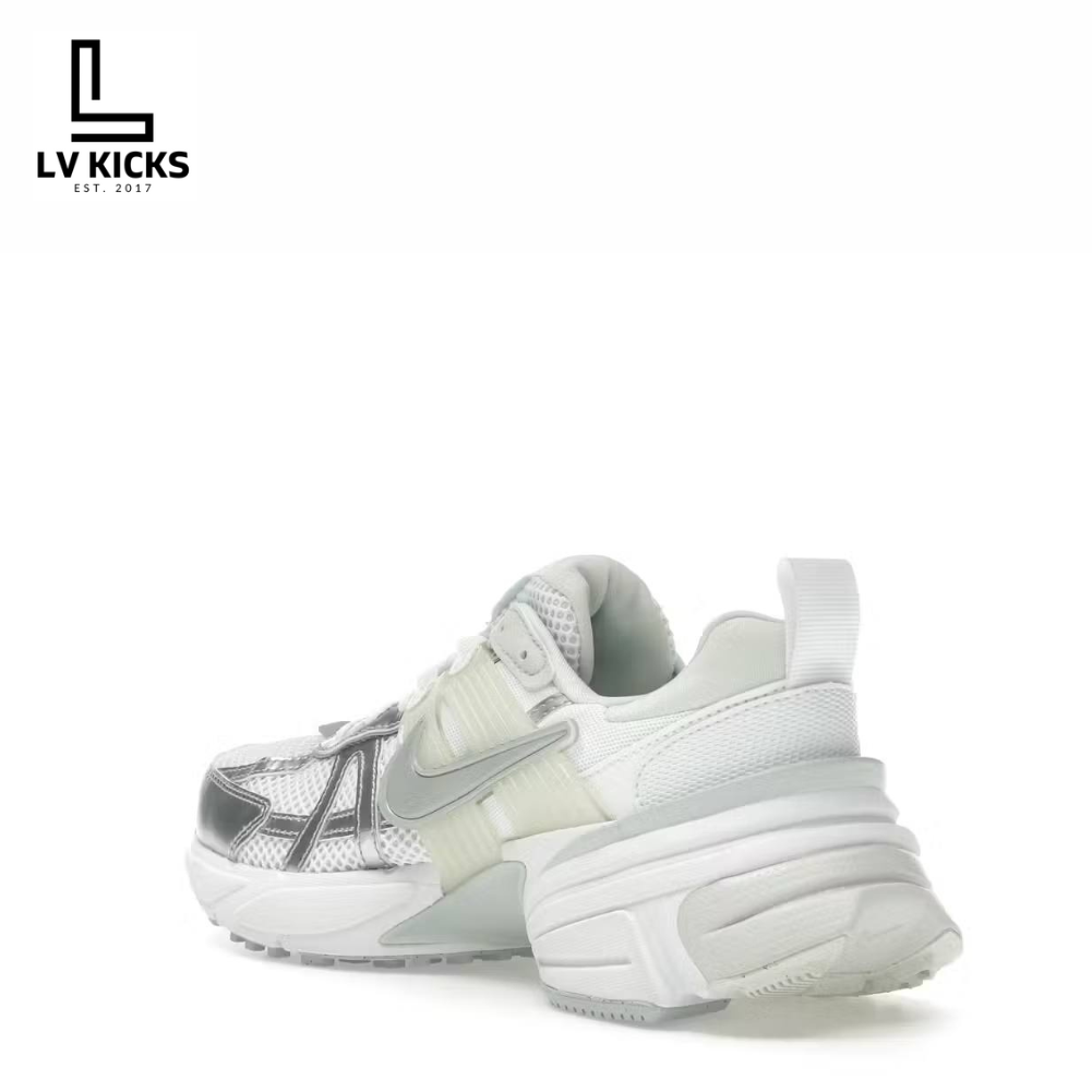 Nike V2K Run sliver