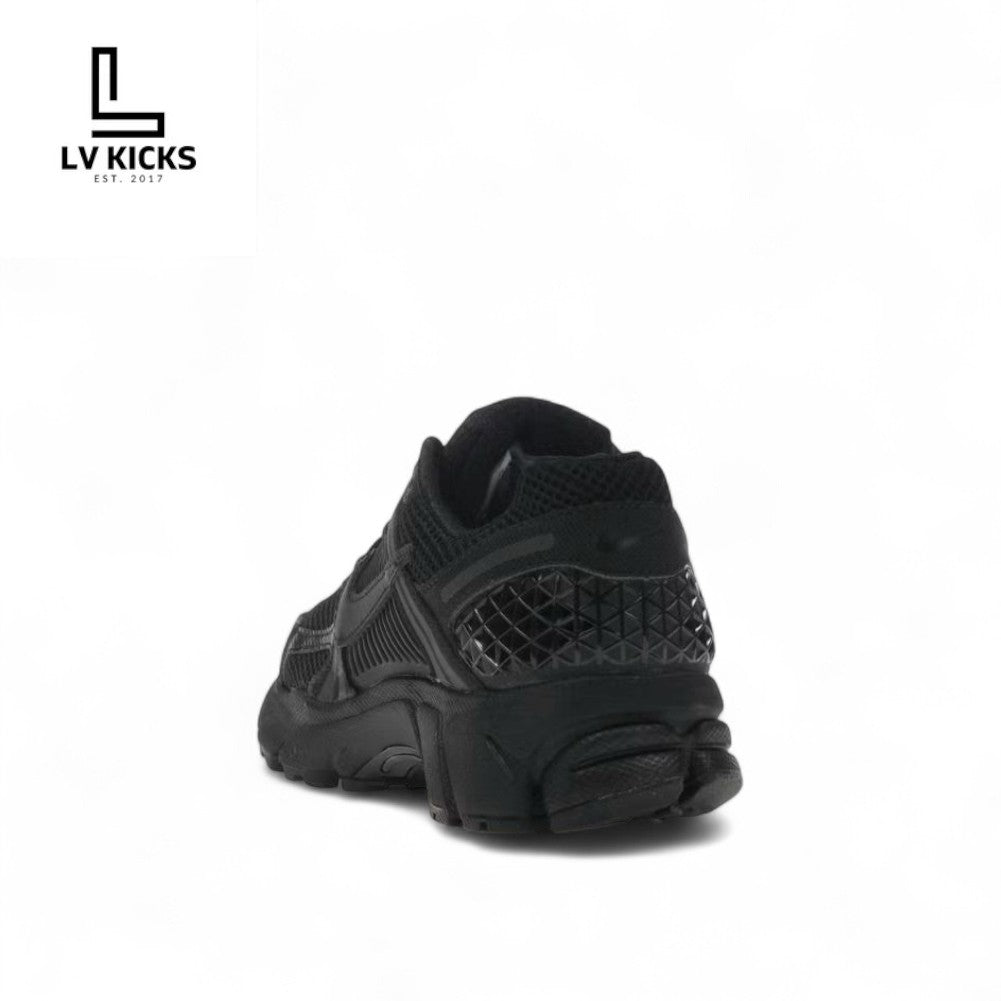 Nike Zoom Vomero 5 Triple Black