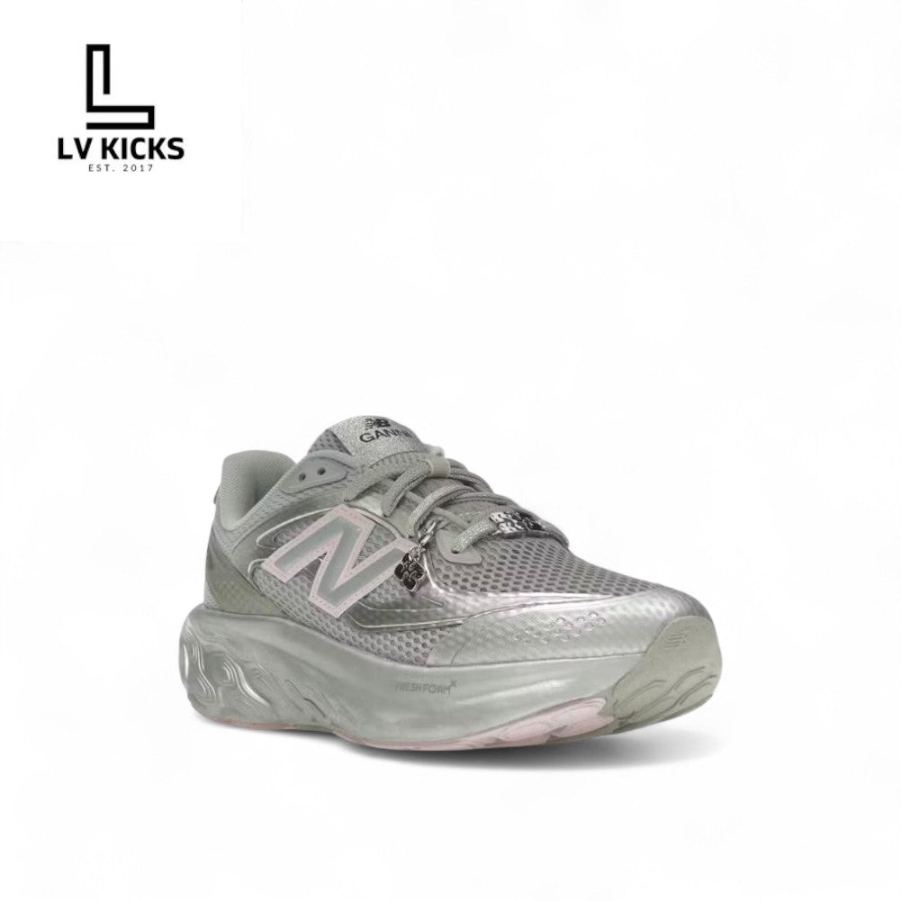 New Balance Fresh Foam Trainer GANNI Silver Metallic